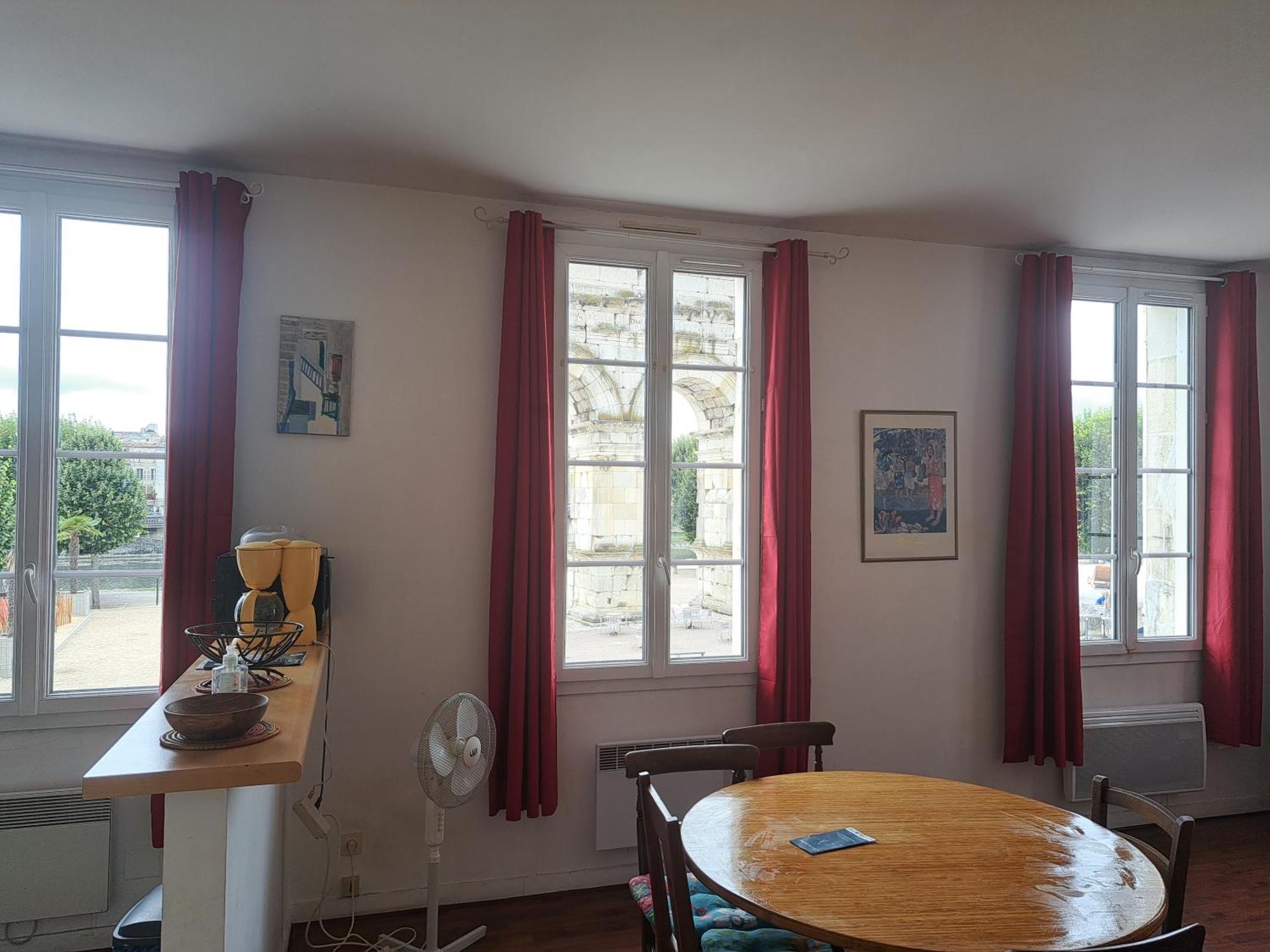 Loft Vue Imprenable Sur Le Vieux Saintes Apartment Exterior foto